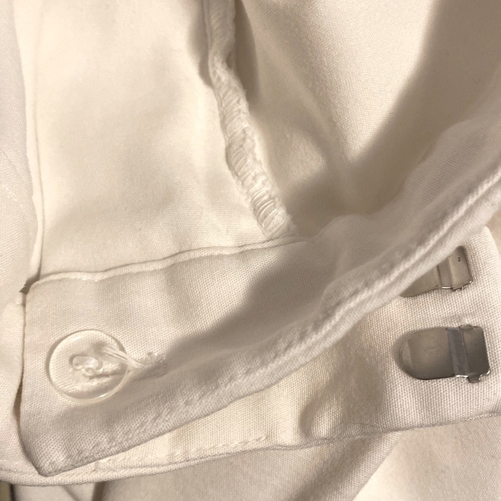 Liz Claiborne || Emma white cropped pants (measurements in pictures) - Picture 5 of 10